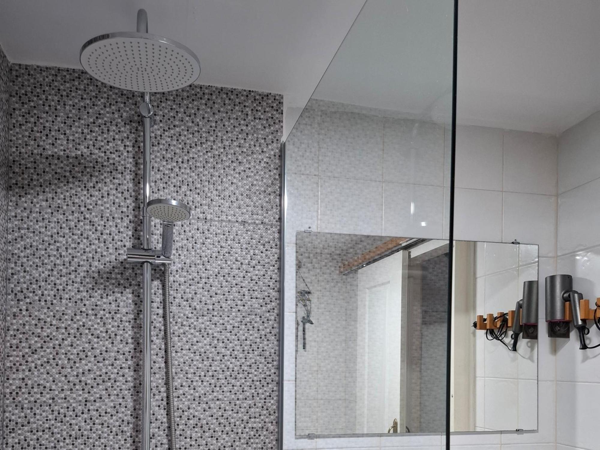 אל מדאנו Habitacion Doble Con Bano Y Terraza Privada מראה חיצוני תמונה