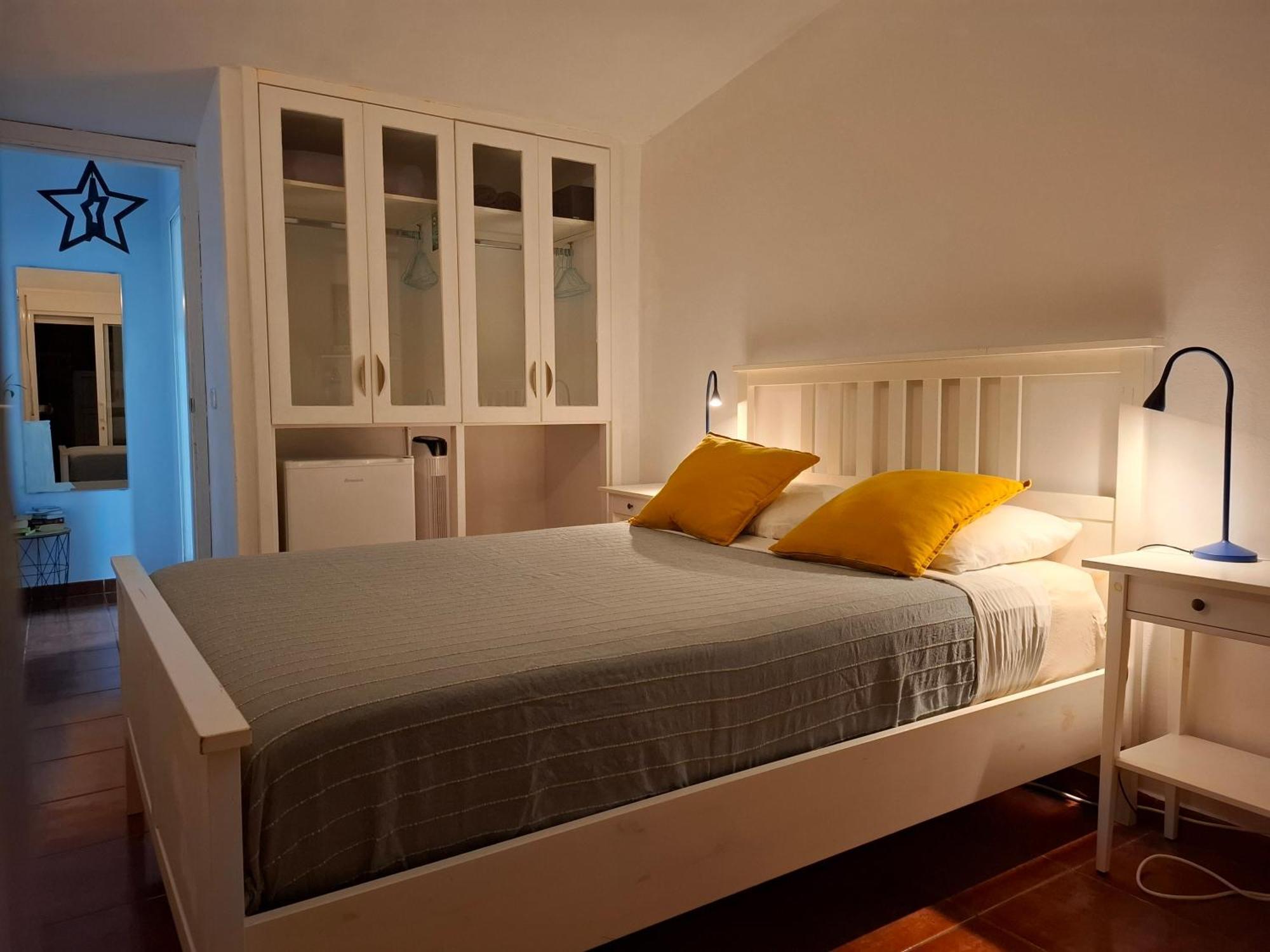 אל מדאנו Habitacion Doble Con Bano Y Terraza Privada מראה חיצוני תמונה